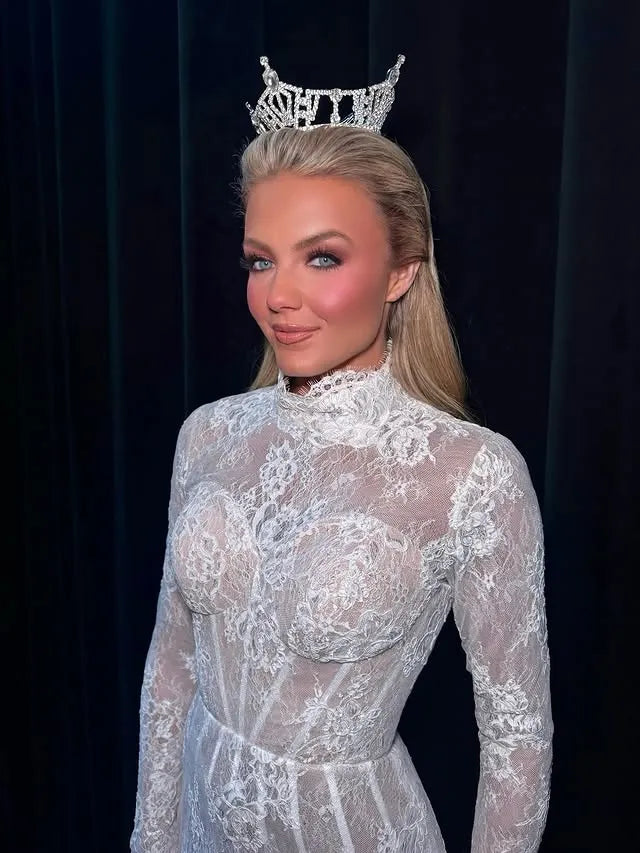 White Lace Long Sleeve Homecoming Dress | High Neck Corset A-Line Short Prom Gown