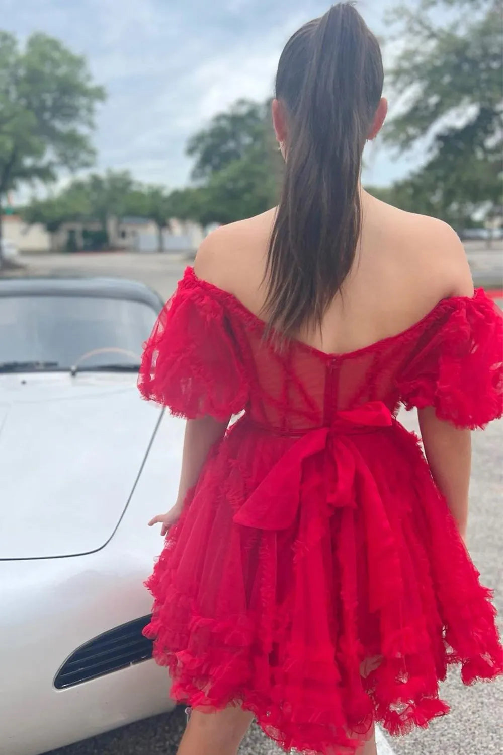Off-the-Shoulder Tulle Corset Homecoming Dress | Ruffle Puff Sleeve Short Prom Gown