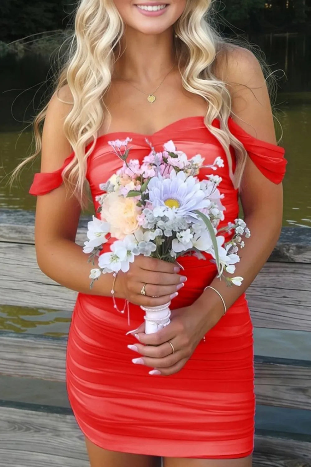 Off-the-Shoulder Ruched Mesh Homecoming Dress | Sweetheart Neckline Bodycon Short Prom Gown