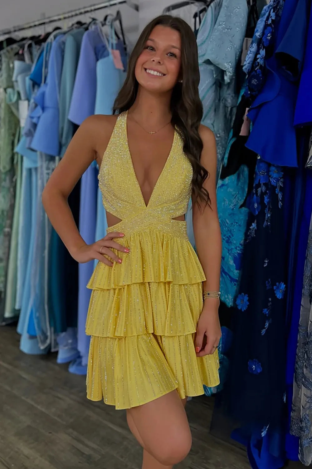 Sparkling Halter Neck Homecoming Dress | Rhinestone-Embellished Tiered Ruffle Skirt Short Prom Gown