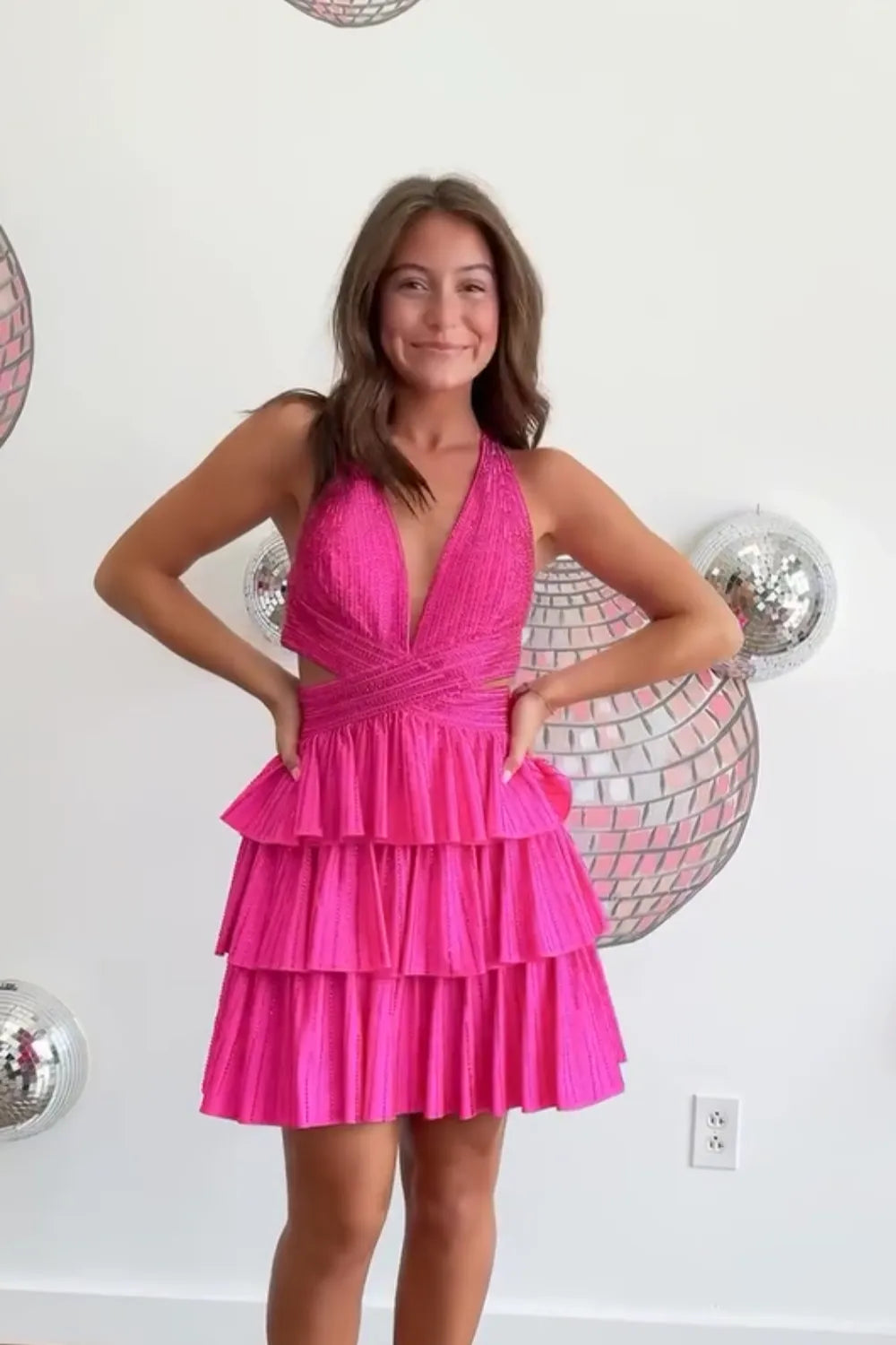 Sparkling Halter Neck Homecoming Dress | Rhinestone-Embellished Tiered Ruffle Skirt Short Prom Gown