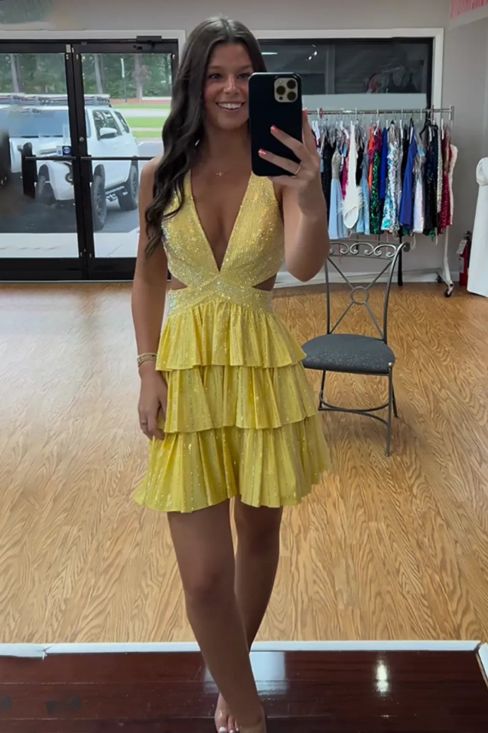 Sparkling Halter Neck Homecoming Dress | Rhinestone-Embellished Tiered Ruffle Skirt Short Prom Gown