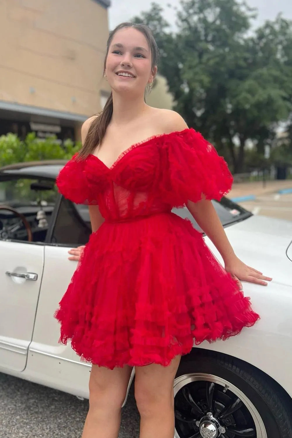 Off-the-Shoulder Tulle Corset Homecoming Dress | Ruffle Puff Sleeve Short Prom Gown